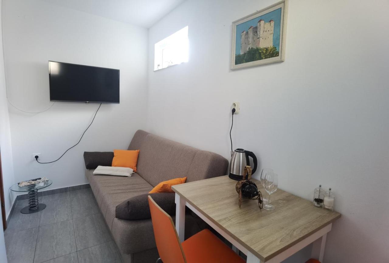 سينج Studio Apartment Lipa المظهر الخارجي الصورة