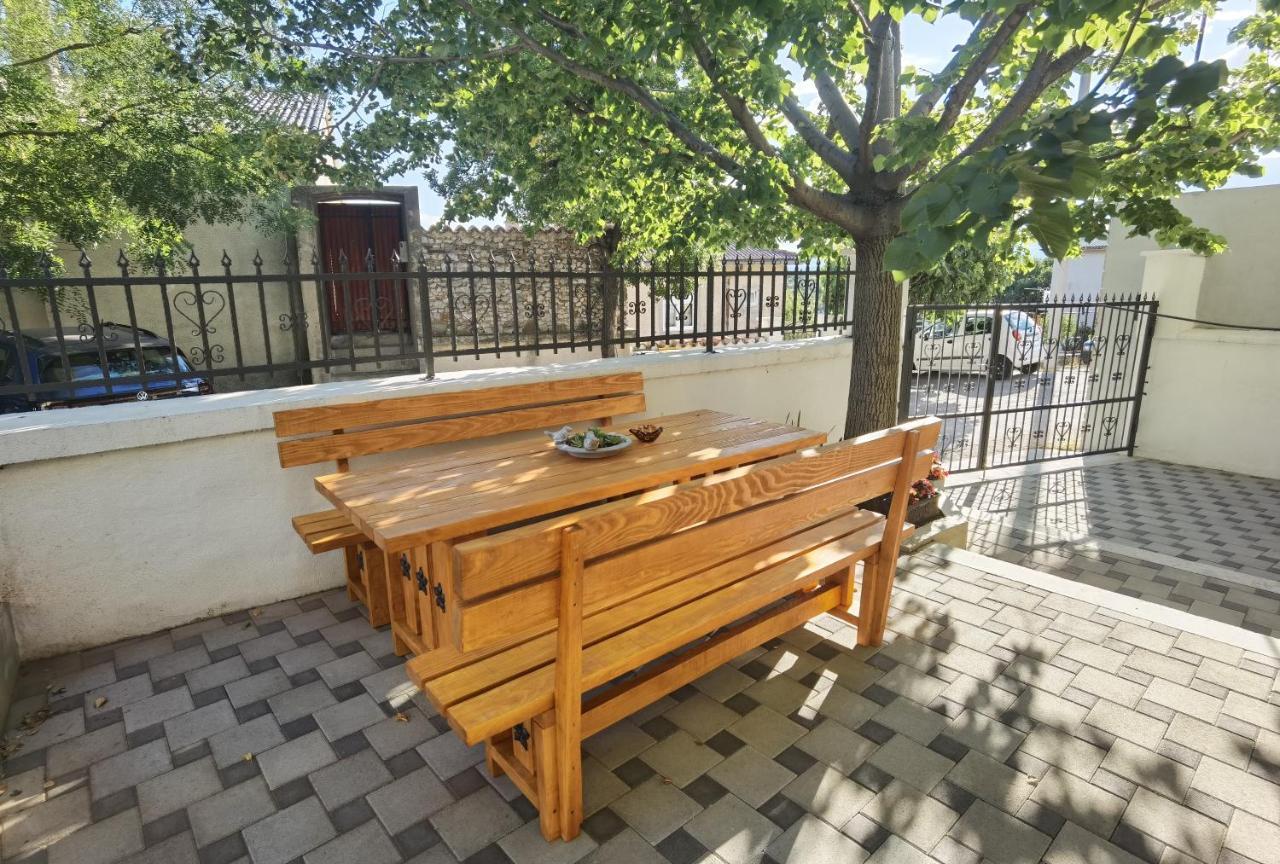 سينج Studio Apartment Lipa المظهر الخارجي الصورة
